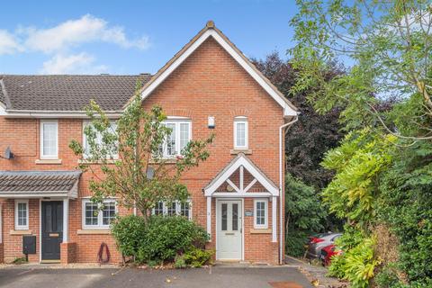 3 bedroom semi-detached house for sale, Carisbrooke Grove, Stamford