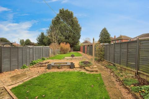 3 bedroom semi-detached house for sale, Lindsey Close, Peterborough