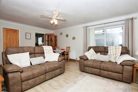 2 bedroom detached bungalow for sale, Barham Close, Peterborough