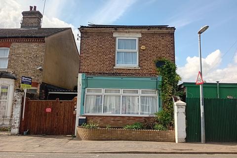 3 bedroom semi-detached house for sale, Victoria Road, Wisbech