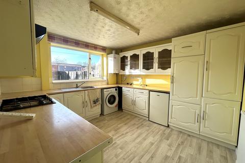 3 bedroom terraced house for sale, Macbeth Close, Huntingdon