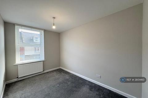 2 bedroom flat to rent, Christchurch Road, Bournemouth, BH7