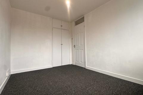 undefined, Target Close, Feltham, TW14