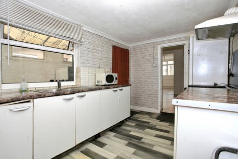 3 bedroom end of terrace house for sale, Crown Street, Peterborough