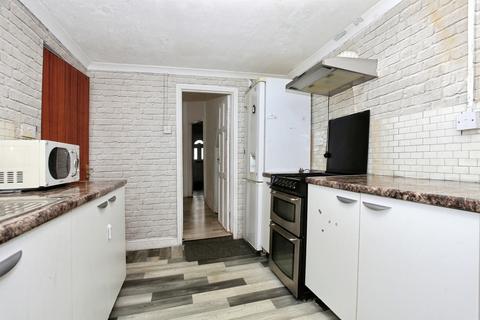 3 bedroom end of terrace house for sale, Crown Street, Peterborough