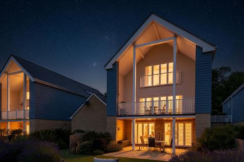 4 bedroom detached house for sale, Waters Edge, Wansford, Peterborough