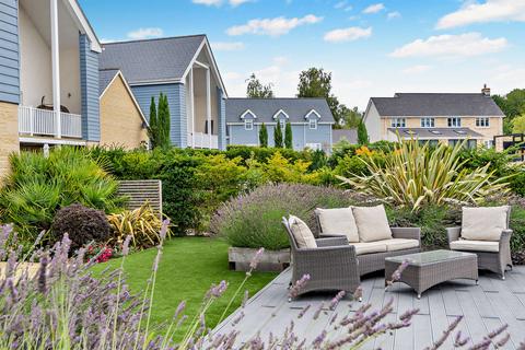 4 bedroom detached house for sale, Waters Edge, Wansford, Peterborough