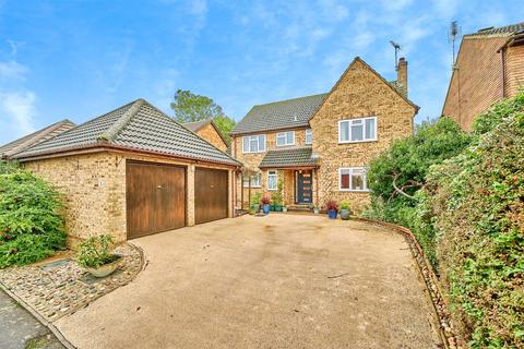 4 bedroom detached house for sale, Auton Croft, Saffron Walden