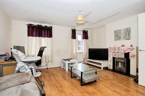 3 bedroom townhouse for sale, Teasel Way, Hampton Centre, Peterborough
