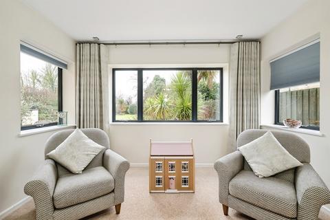 4 bedroom detached house for sale, Peterborough Road, Peterborough PE5