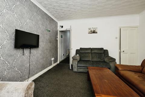 3 bedroom terraced house for sale, Thistlemoor Road, Peterborough