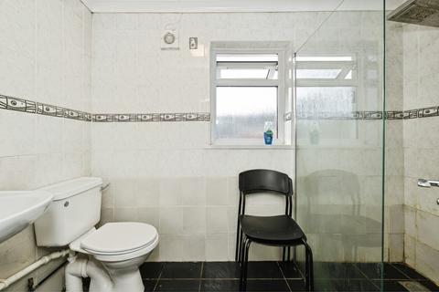 3 bedroom terraced house for sale, Thistlemoor Road, Peterborough