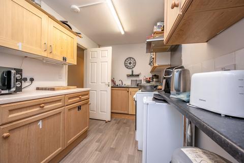3 bedroom ground floor flat for sale, New Street, Desborough, Kettering