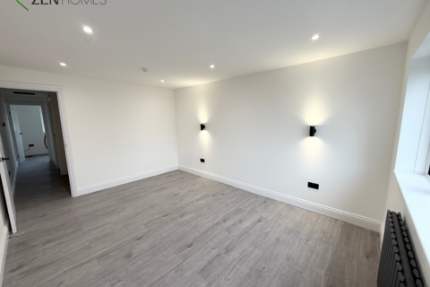 4 bedroom terraced house to rent, London E11