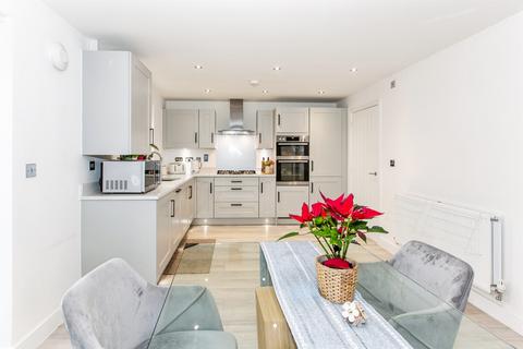 4 bedroom detached house for sale, Dobbins Avenue, West Cambourne, Cambridge