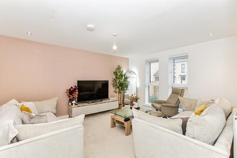 4 bedroom detached house for sale, Dobbins Avenue, West Cambourne, Cambridge