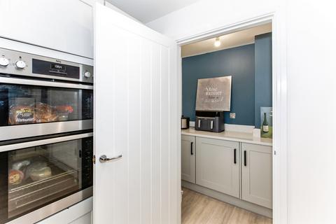 4 bedroom detached house for sale, Dobbins Avenue, West Cambourne, Cambridge