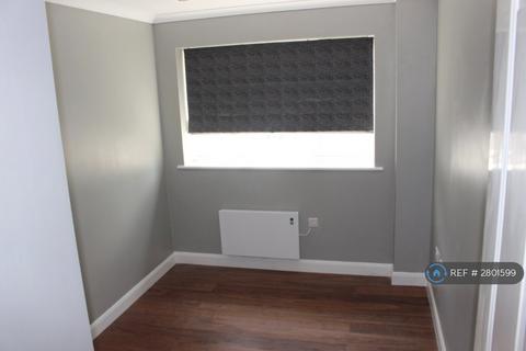 2 bedroom flat to rent, Brisbane Court, Slough, SL1