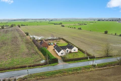4 bedroom detached bungalow for sale, Toseland Road, Graveley, St. Neots