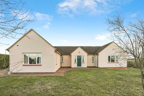 4 bedroom detached bungalow for sale, Toseland Road, Graveley, St. Neots