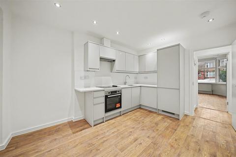 2 bedroom apartment to rent, Corringham Road, Golders Green, London, NW11