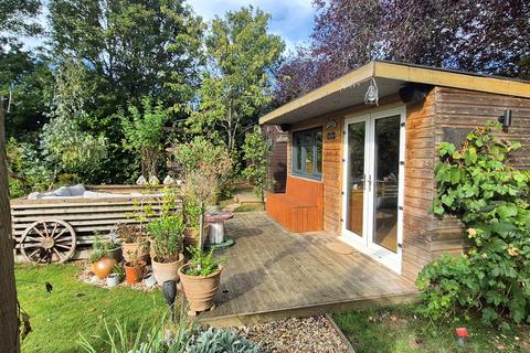 4 bedroom detached house for sale, Ash Place, Stamford