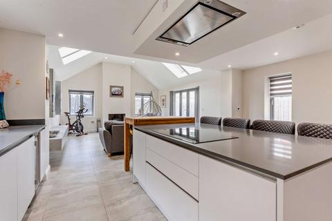 undefined, Maypole Close, Castle Bytham, Grantham