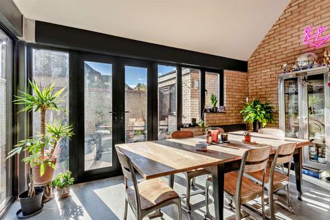 4 bedroom character property for sale, Sunningdale, Orton Waterville, Peterborough