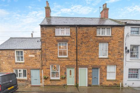 3 bedroom terraced house for sale, Queen Street, Uppingham, Oakham