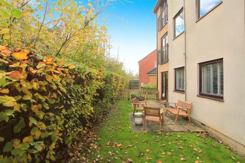 2 bedroom ground floor flat for sale, Magistrates Road, Hampton Vale, Peterborough