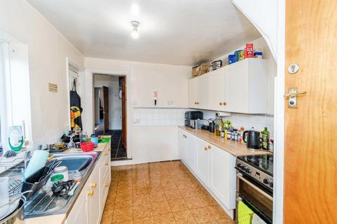 4 bedroom end of terrace house for sale, Avenue Road, Southampton