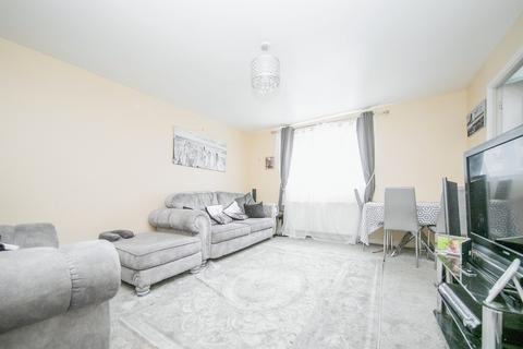 2 bedroom ground floor flat for sale, Firmin Close, Ipswich