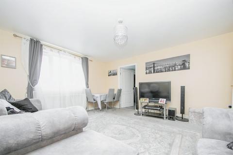 2 bedroom ground floor flat for sale, Firmin Close, Ipswich
