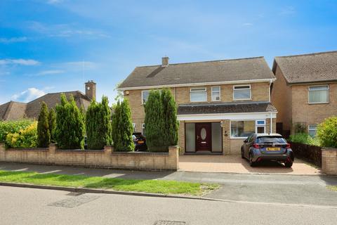 5 bedroom detached house for sale, Royston Avenue, Orton Longueville, PETERBOROUGH