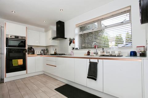 5 bedroom detached house for sale, Royston Avenue, Orton Longueville, PETERBOROUGH