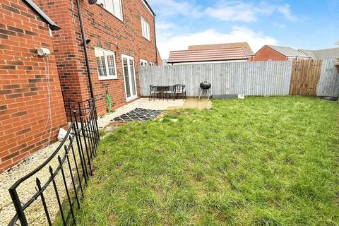 3 bedroom semi-detached house for sale, Stockwood Close, Hampton Gardens, Peterborough