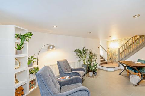 5 bedroom barn conversion for sale, Cherry Orton Road, Peterborough