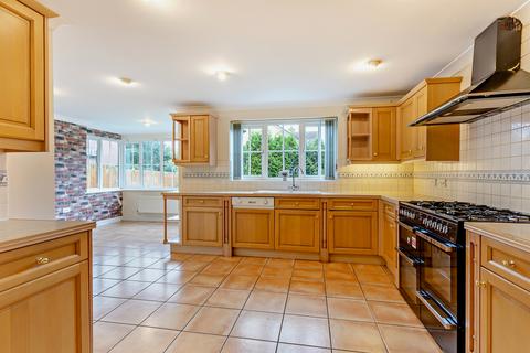 5 bedroom detached house for sale, Gretton Close, Peterborough