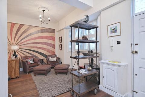 2 bedroom flat to rent, Bridewell Place, Wapping, London, E1W