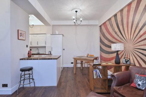 2 bedroom flat to rent, Bridewell Place, Wapping, London, E1W.