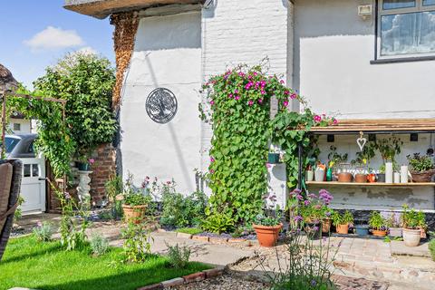 2 bedroom character property for sale, High Haden Road, Glatton, Huntingdon