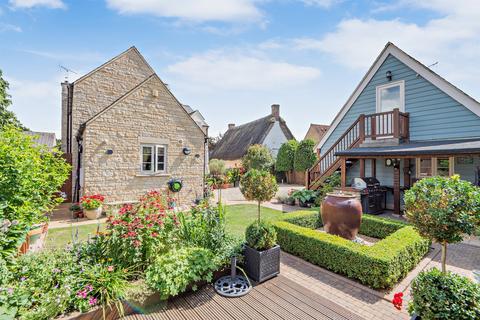 4 bedroom detached house for sale, Splash Lane, Castor, Peterborough