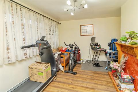 2 bedroom end of terrace house for sale, Kennet Drive, Bletchley, Milton Keynes