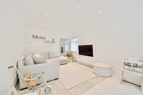 undefined, Alexandra Road, Kings Langley