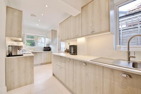 undefined, Alexandra Road, Kings Langley