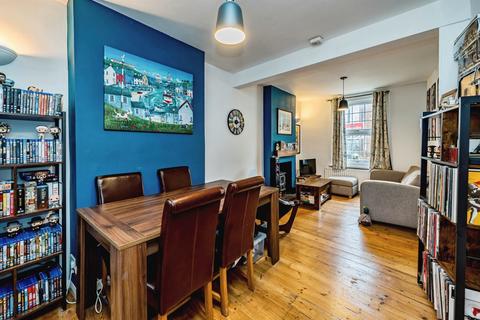 2 bedroom end of terrace house for sale, Ardenham Street, Aylesbury