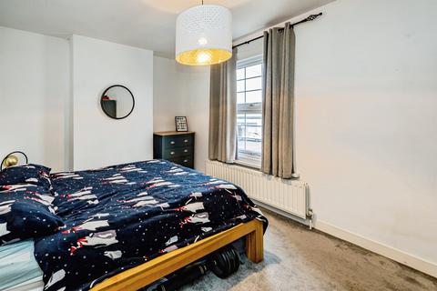 2 bedroom end of terrace house for sale, Ardenham Street, Aylesbury