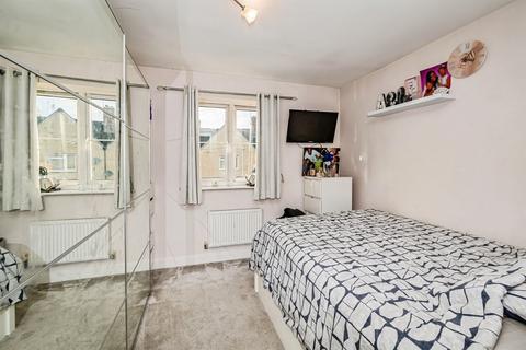 3 bedroom end of terrace house for sale, Lowe Gardens, Aylesbury