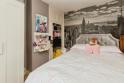 3 bedroom terraced house for sale, Park Street, Aylesbury