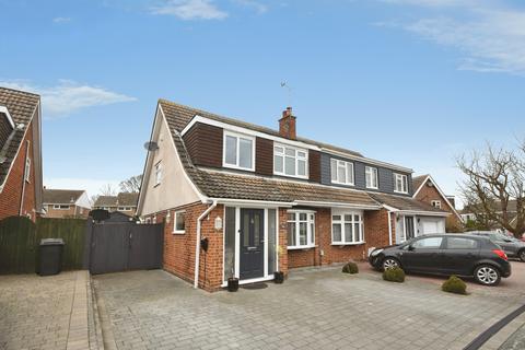 3 bedroom semi-detached house for sale, Braziers Close, Galleywood, Chelmsford